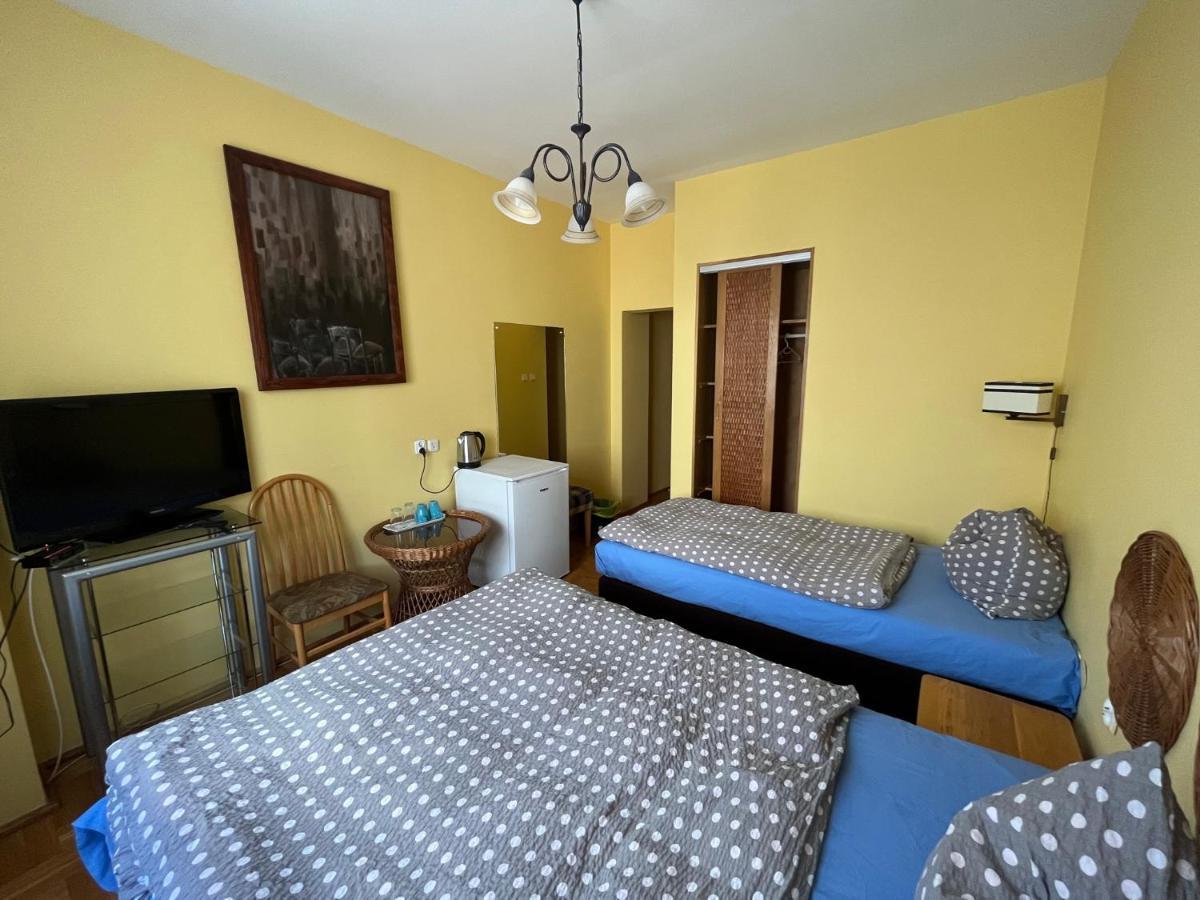 Villa Centrum With Access Kitchen (Adults Only) Zielona Gora  Ngoại thất bức ảnh